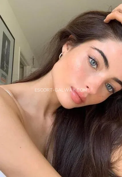 Escort Galway Caroline — 3