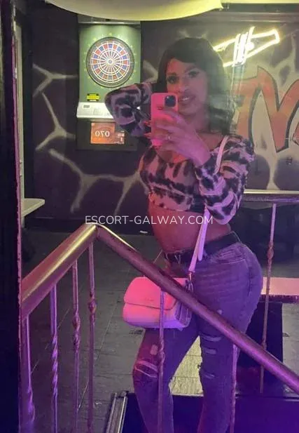 Escort Galway Julia — 1