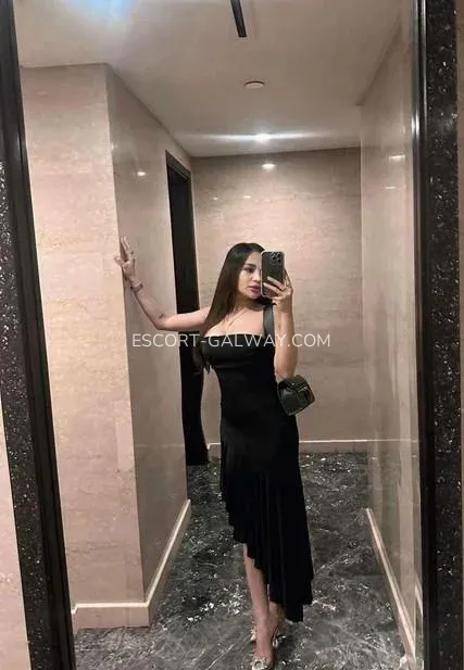 Escort Galway Elise — 3