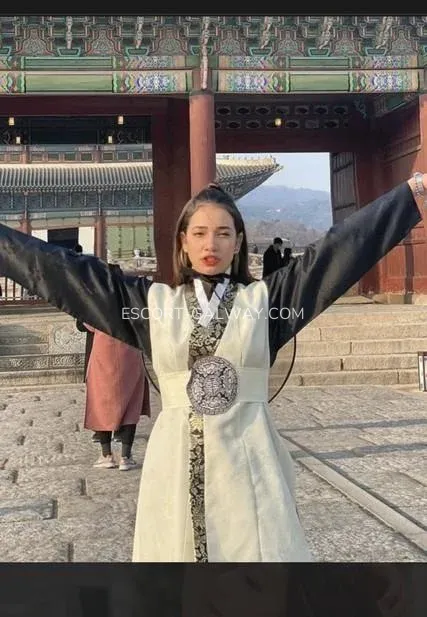 Escort Galway Payton — 1