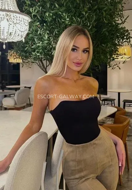 Escort Galway Leslie — 4