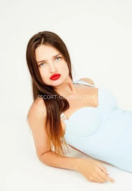 Escort Galway Vivian — 5