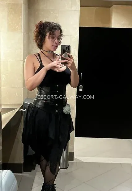Escort Galway Mia — 7
