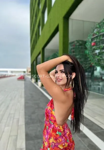 Escort Galway Clio — 3