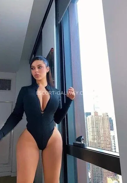 Escort Galway Flora — 3