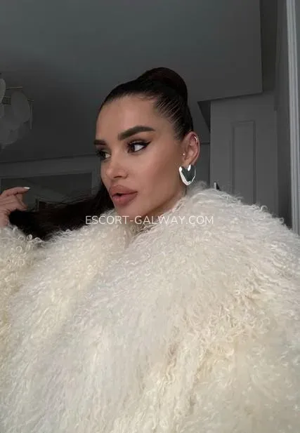 Escort Galway Makayla — 4