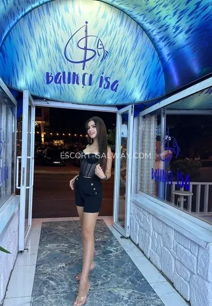 Escort Galway Clio — 1