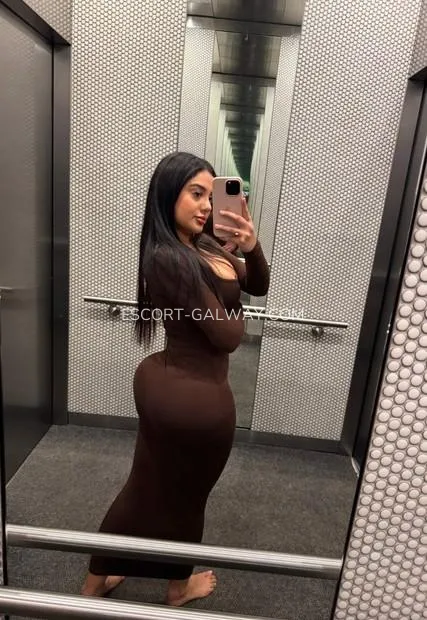 Escort Galway Reese — 2