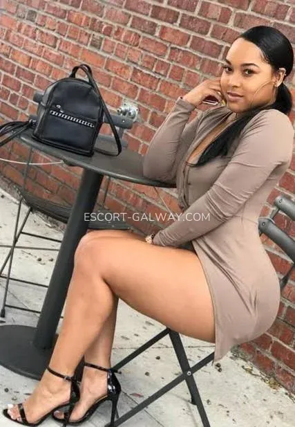 Escort Galway Reese — 4