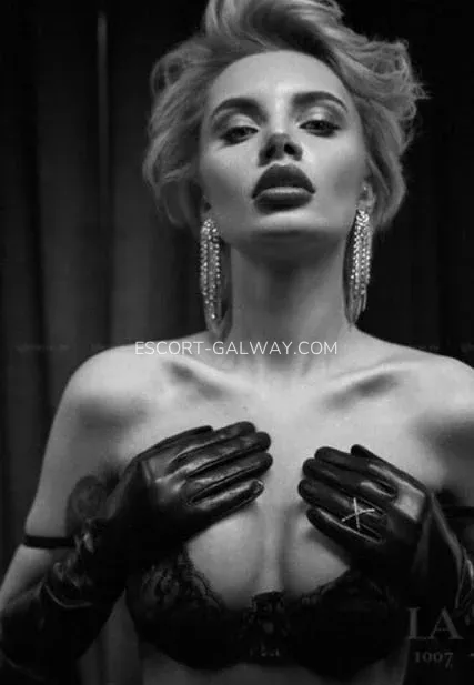 Escort Galway Viktoria — 3