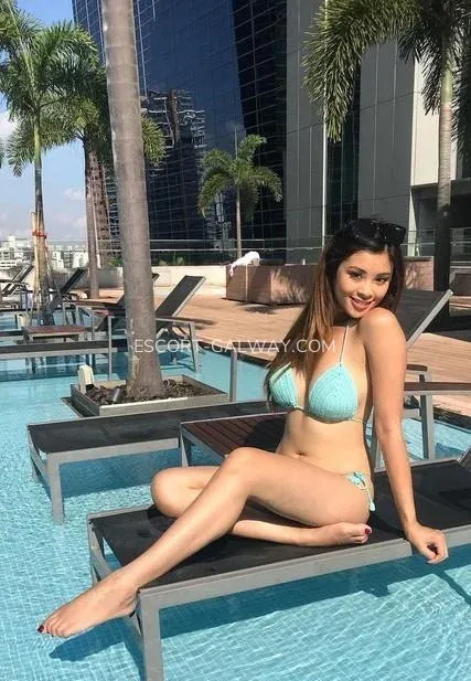 Escort Galway Vivian — 1