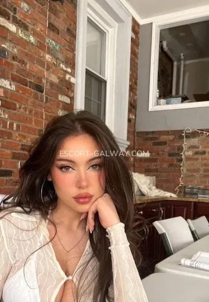Escort Galway Lindsey — 1
