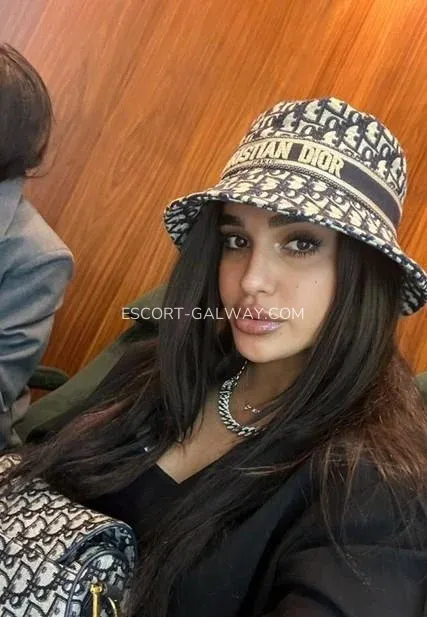 Escort Galway Claire — 3