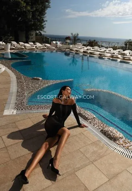 Escort Galway Leslie — 1